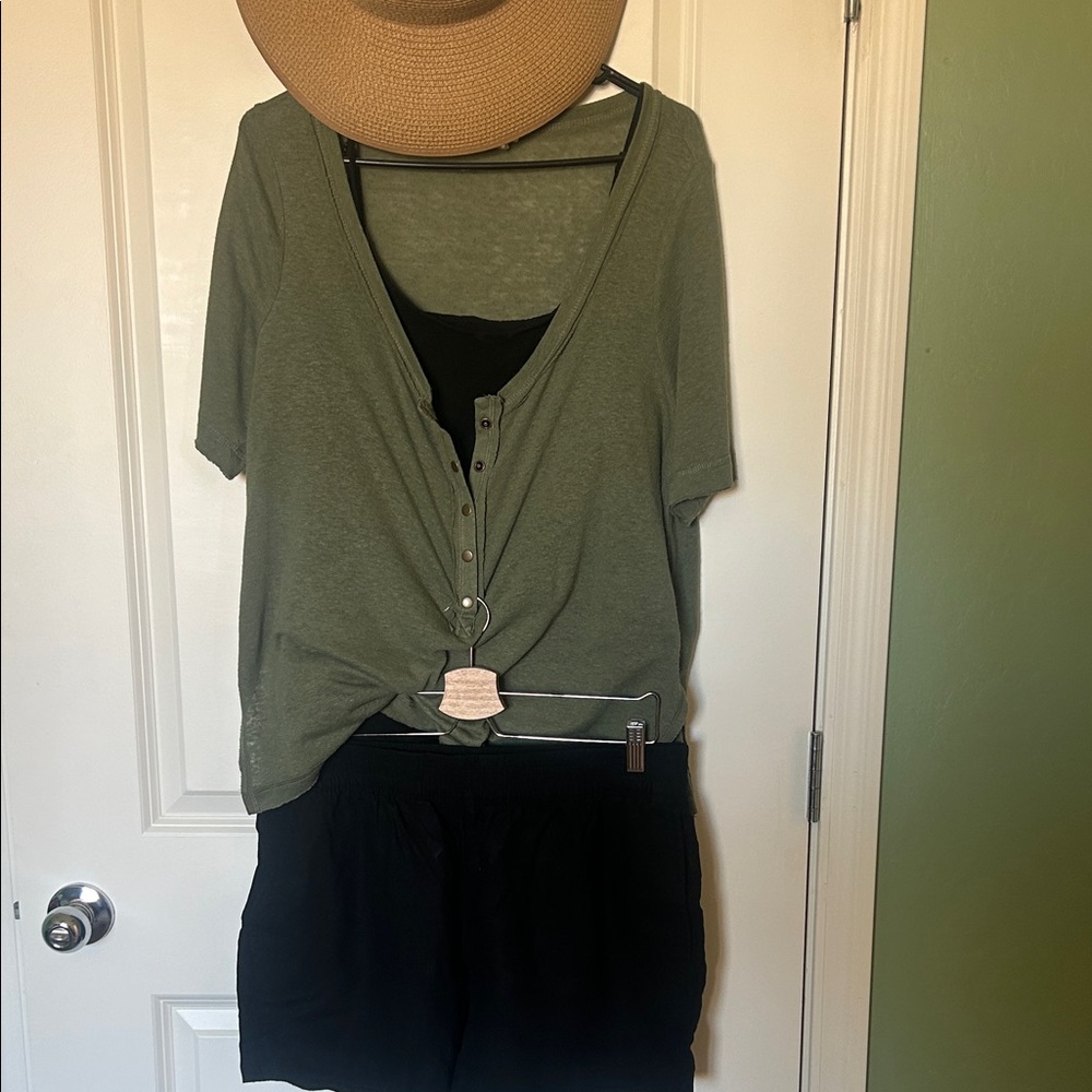 Torrid Henley with scoop neck size 00 (XL)